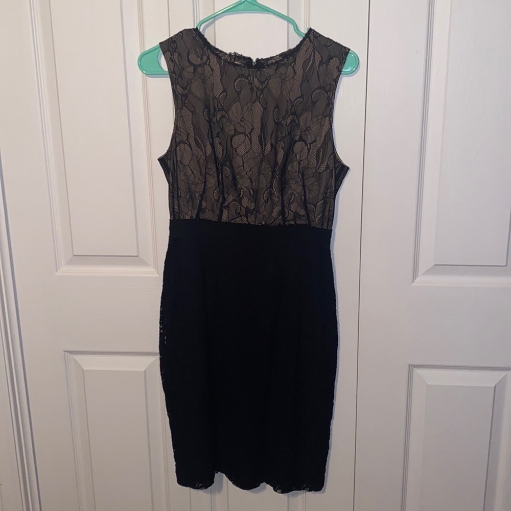 T Tahari size 8 Dress